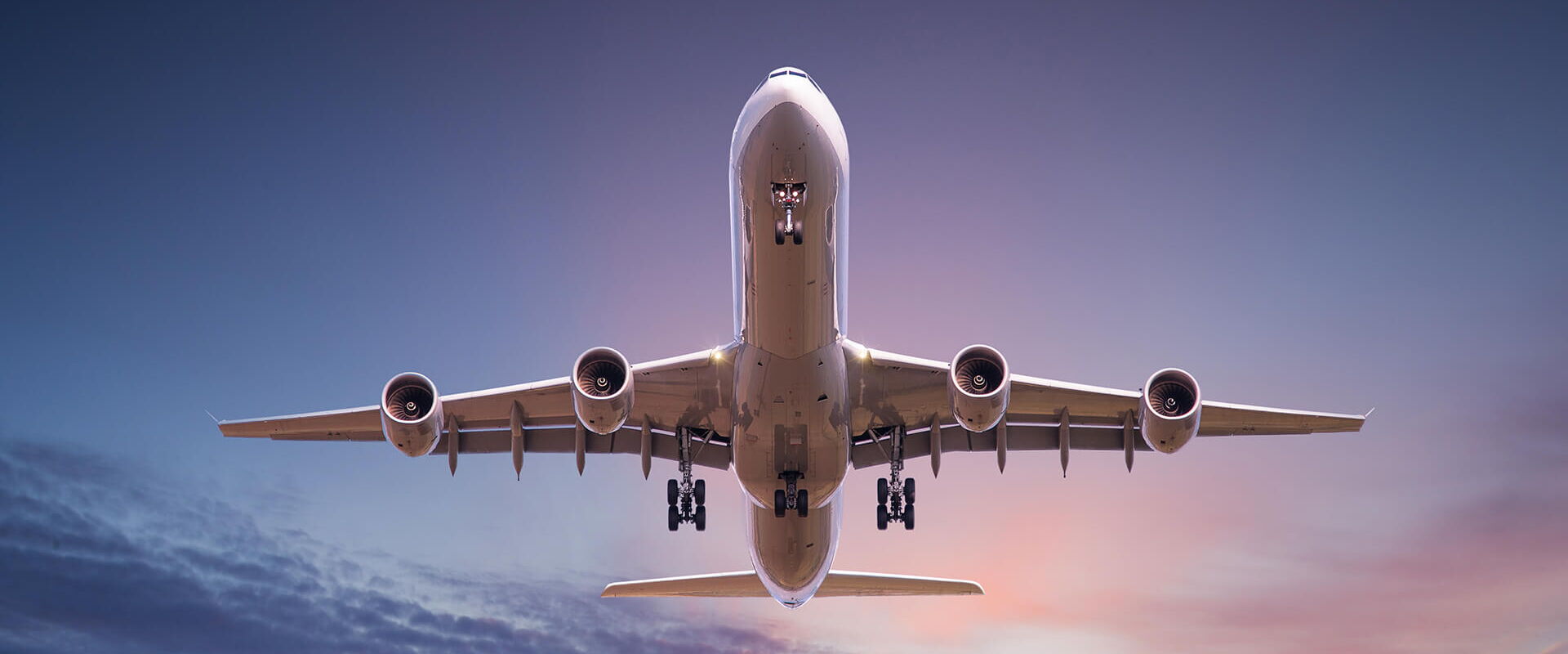 Startendes Flugzeug